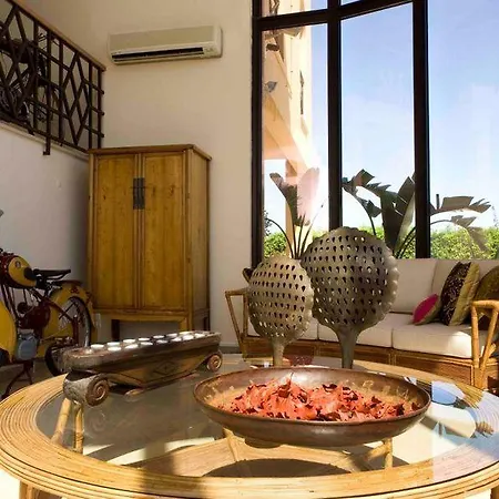 Отель Parque Laranjeiras Виламура